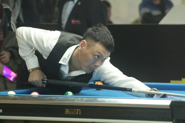 发挥球员个 发挥球员个