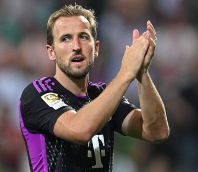 随着社交媒 随着社交媒