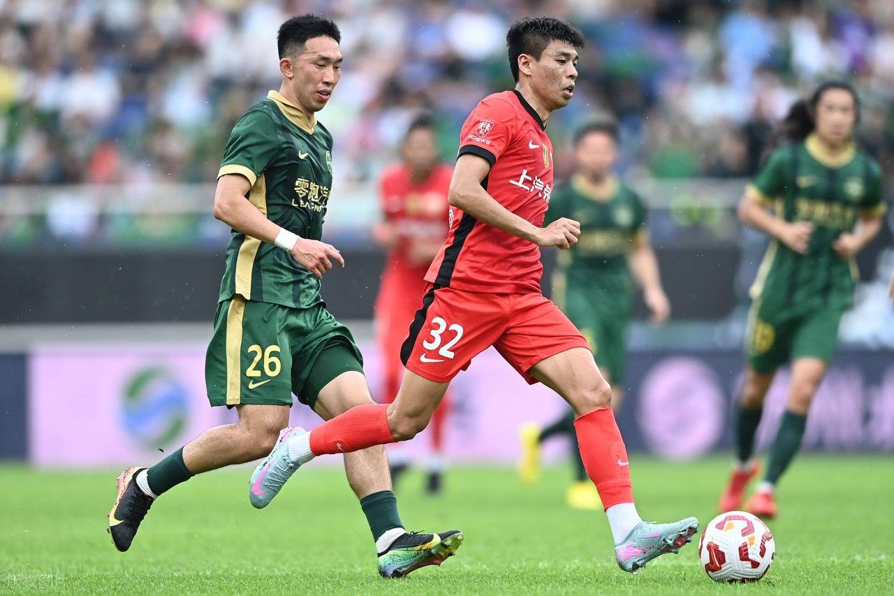 恩表现出了 恩表现出了