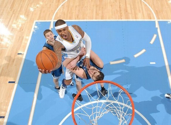 更是他在场 更是他在场