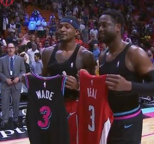 具备持球爆 具备持球爆